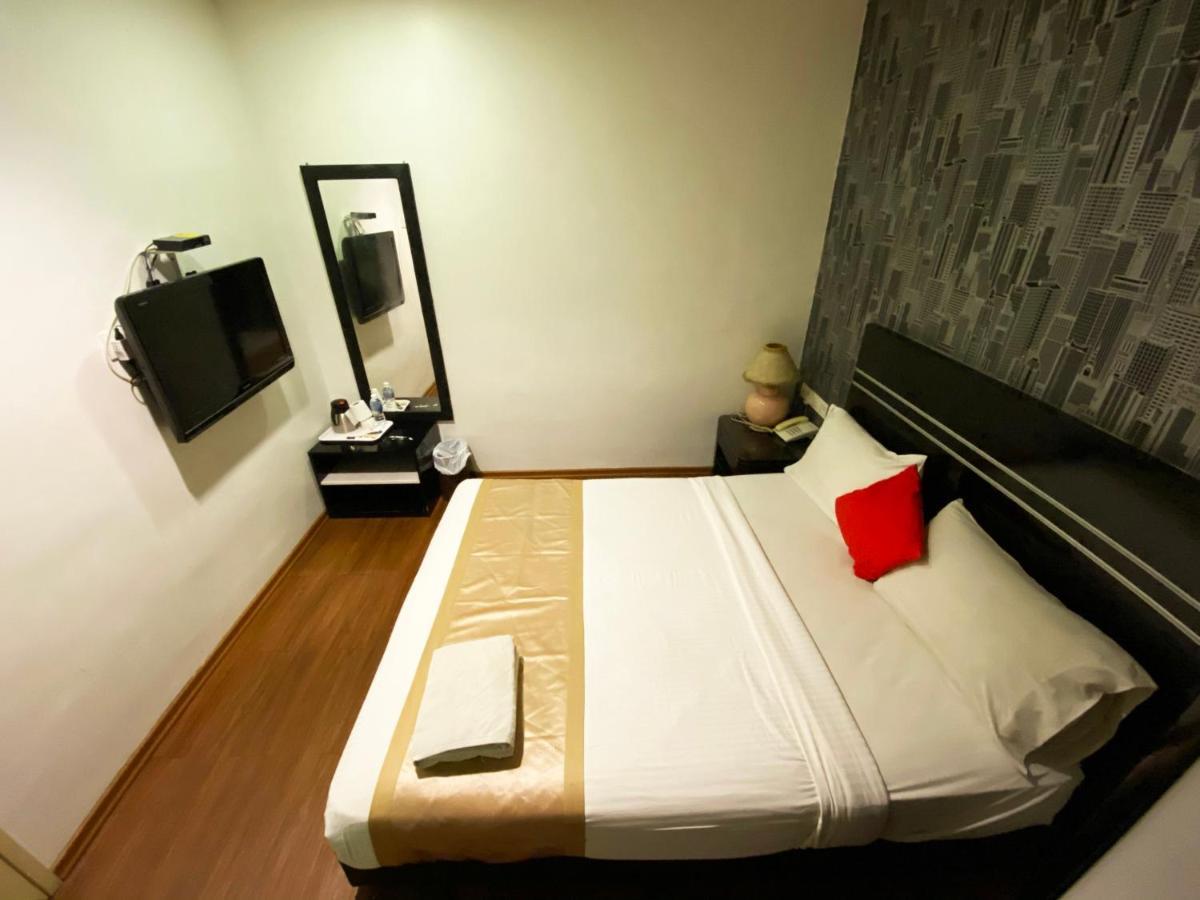Bluebell Hotel Skudai Esterno foto
