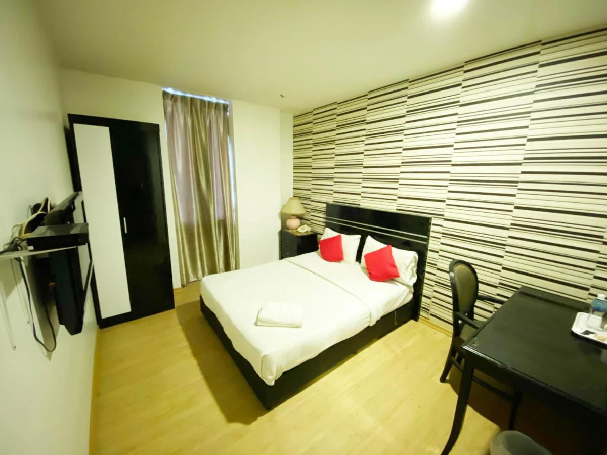 Bluebell Hotel Skudai Esterno foto